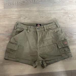 Dickies Cargo Work Shorts – Size 27